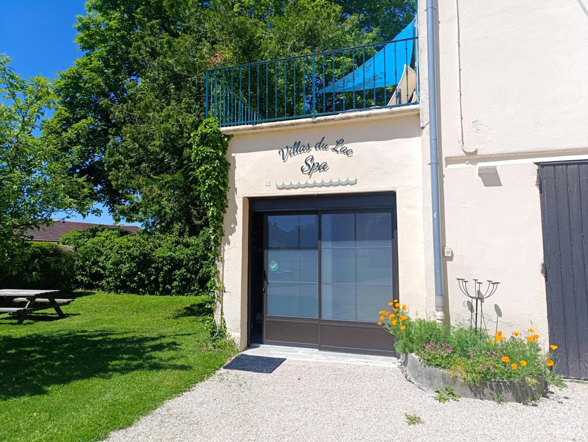 Villas-Du-Lac Appartements De Vacances Et Espace Spa Prive Clairvaux-les-Lacs Exterior foto